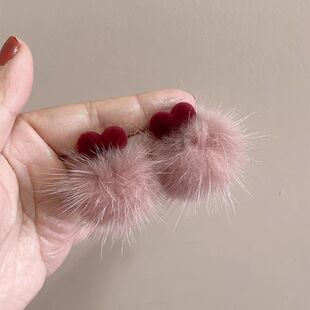 热销新品酒红丝绒爱心耳钉毛绒球水貂甜美清新耳夹耳饰