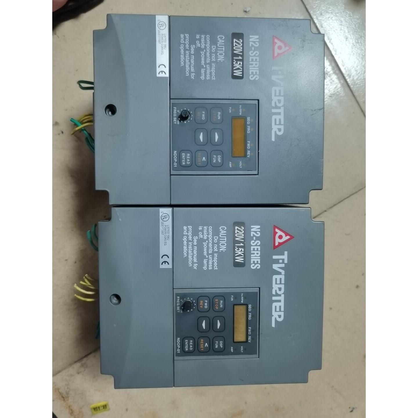 拆机台安变频器1.5KW  220V型号N2-202-H共两