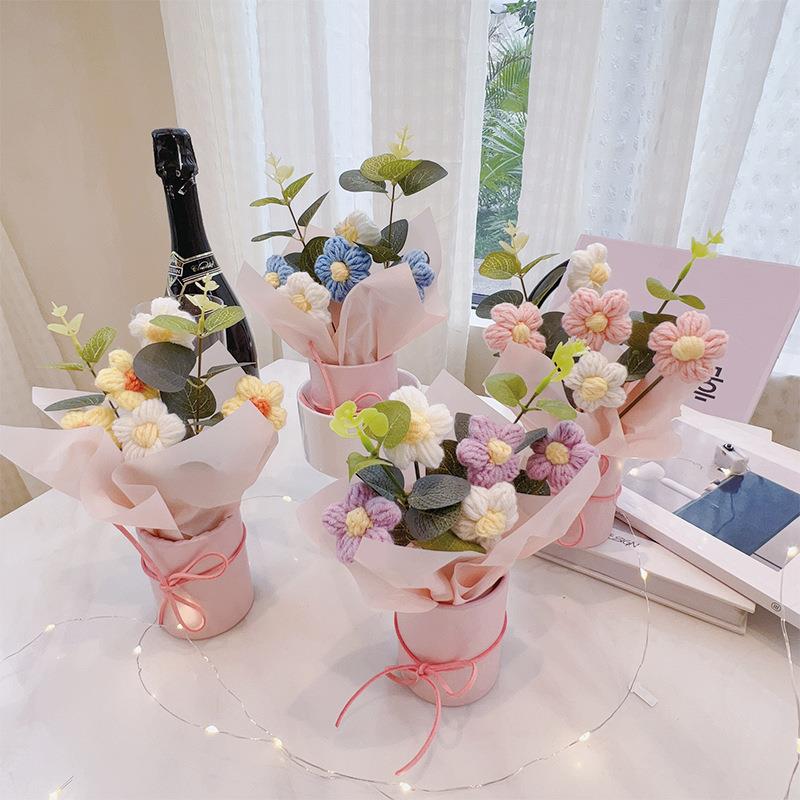 新款直销教师节礼物成品毛线绒花束手工编织花束送女生生日礼物伴