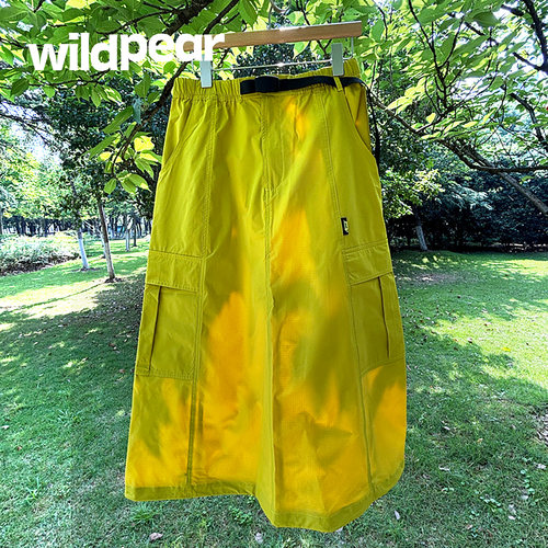 Wild Pear/野梨2026新款户外防泼水垂感显瘦工装半身裙徒步伞裙女