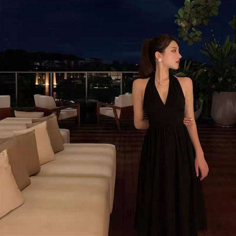 沙漠度假裙拍照好看的黑色旅游裙子海边连衣裙夏季沙滩裙女超仙