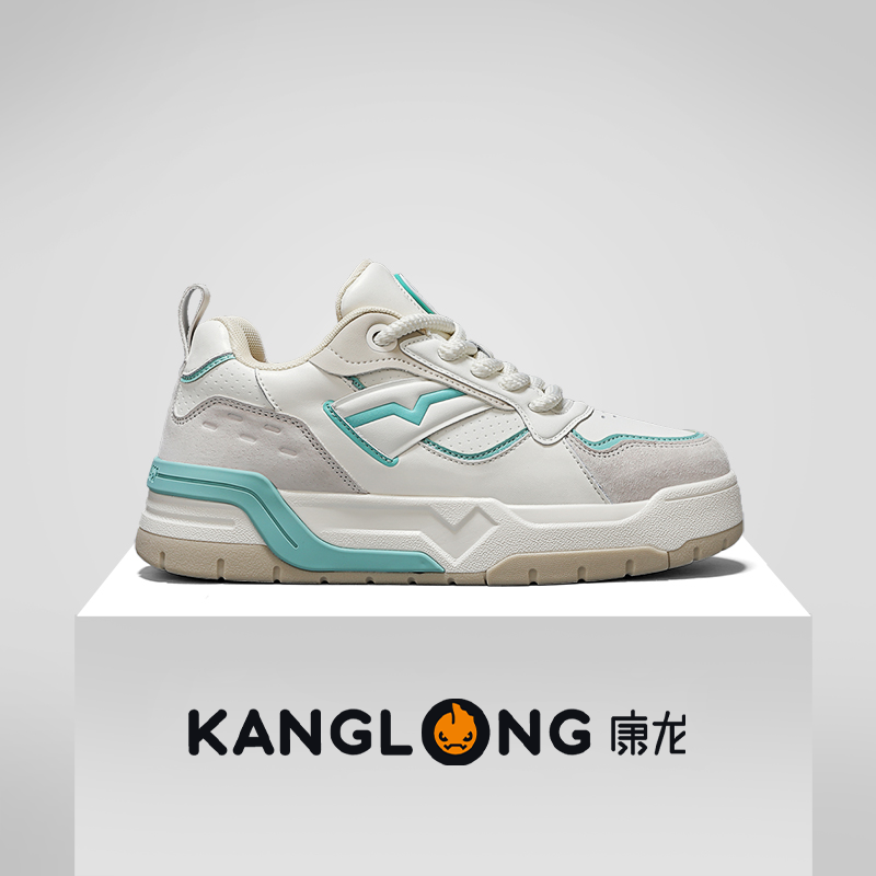 康龙2025新款男士厚底休闲板鞋