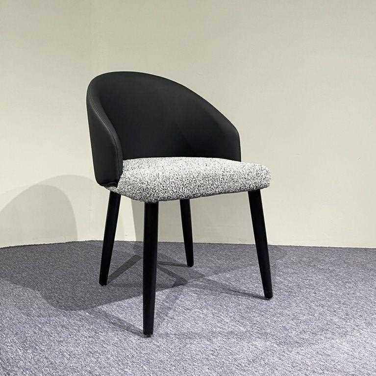 新款直销意式实木餐椅家用高级感现代简约餐桌椅子轻奢奶油风格餐