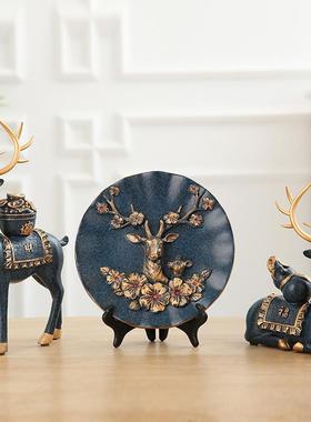 直销新款新款财福鹿摆件客厅酒柜装饰品创意家居办公室博古架玄关