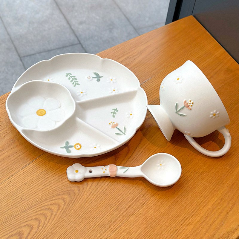 立体釉下菜雏菊陶瓷分格盘饺子盘日式小清新女士家用早餐分隔餐盘