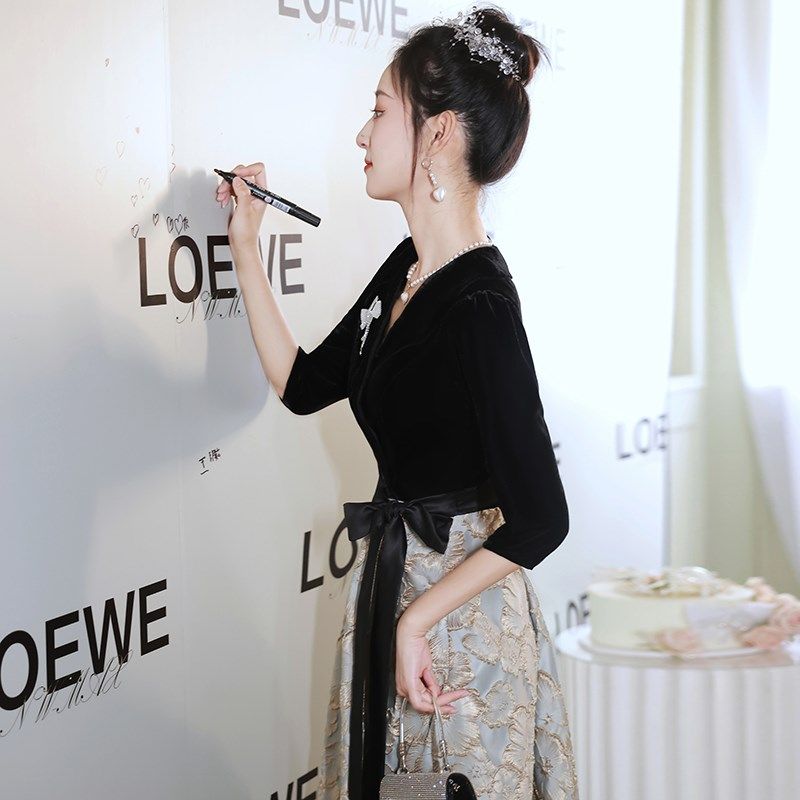 黑色年会晚礼服裙女2024新款轻奢小众高端宴会高级感法式主持人