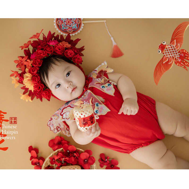 红色簪花头饰宝宝百天照服装道具婴儿拍照衣服周岁中国风儿童摄影