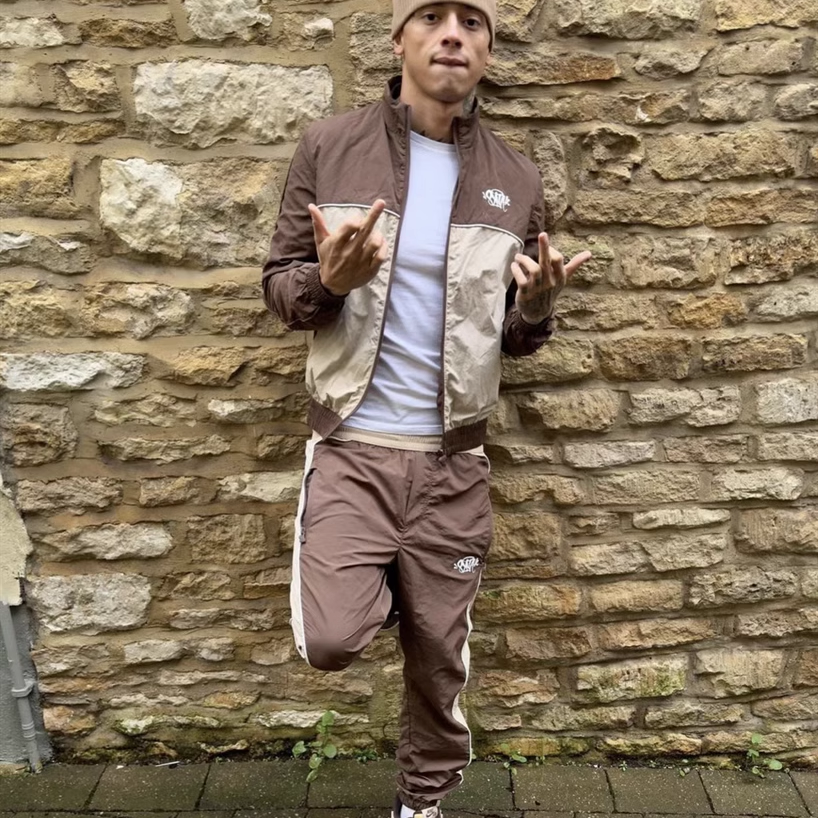 薄款梭织休闲连帽Synaworld