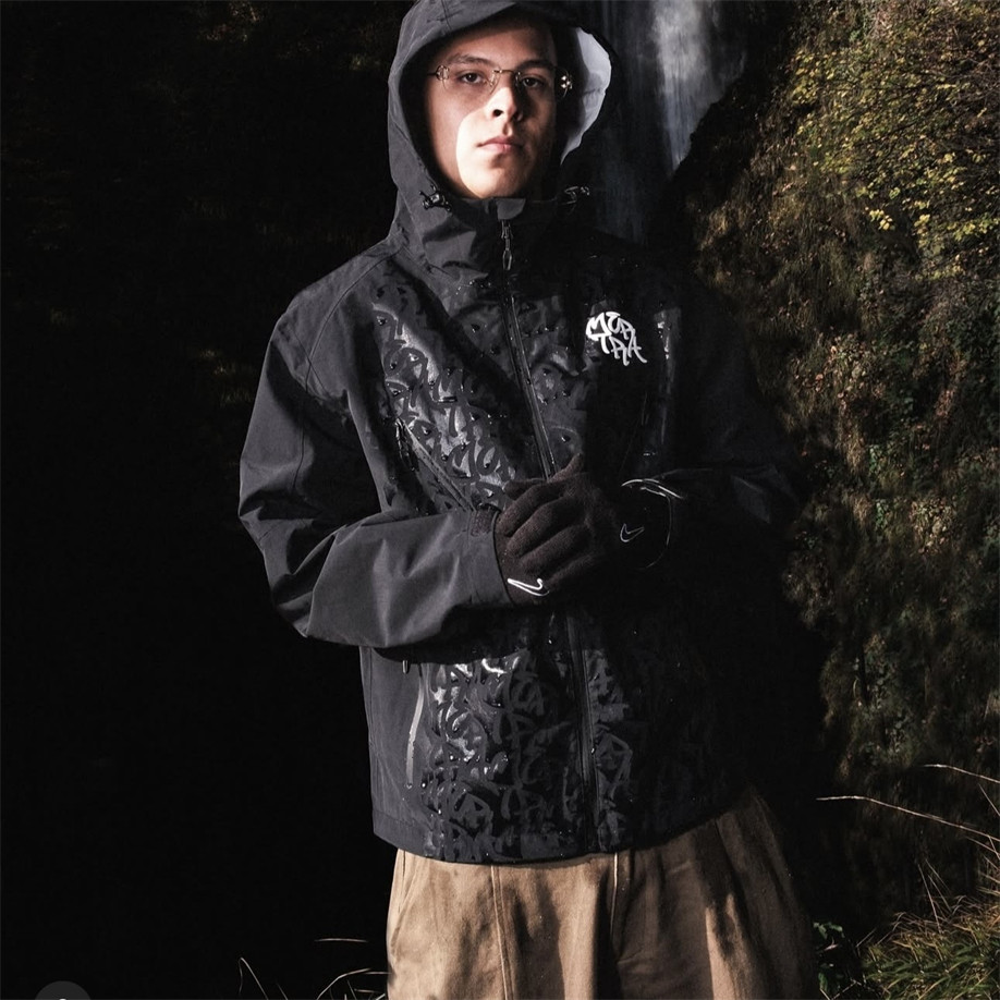 Jacket-black黑色水溶硬壳夹克