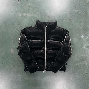 新款 Trapstar 夹克闪光羽绒服男士外套立领无帽亮面黑色ukdrill