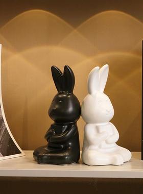 新款直销客厅书柜创意兔子书挡书立假书摆件酒柜玄关陶瓷家居桌面