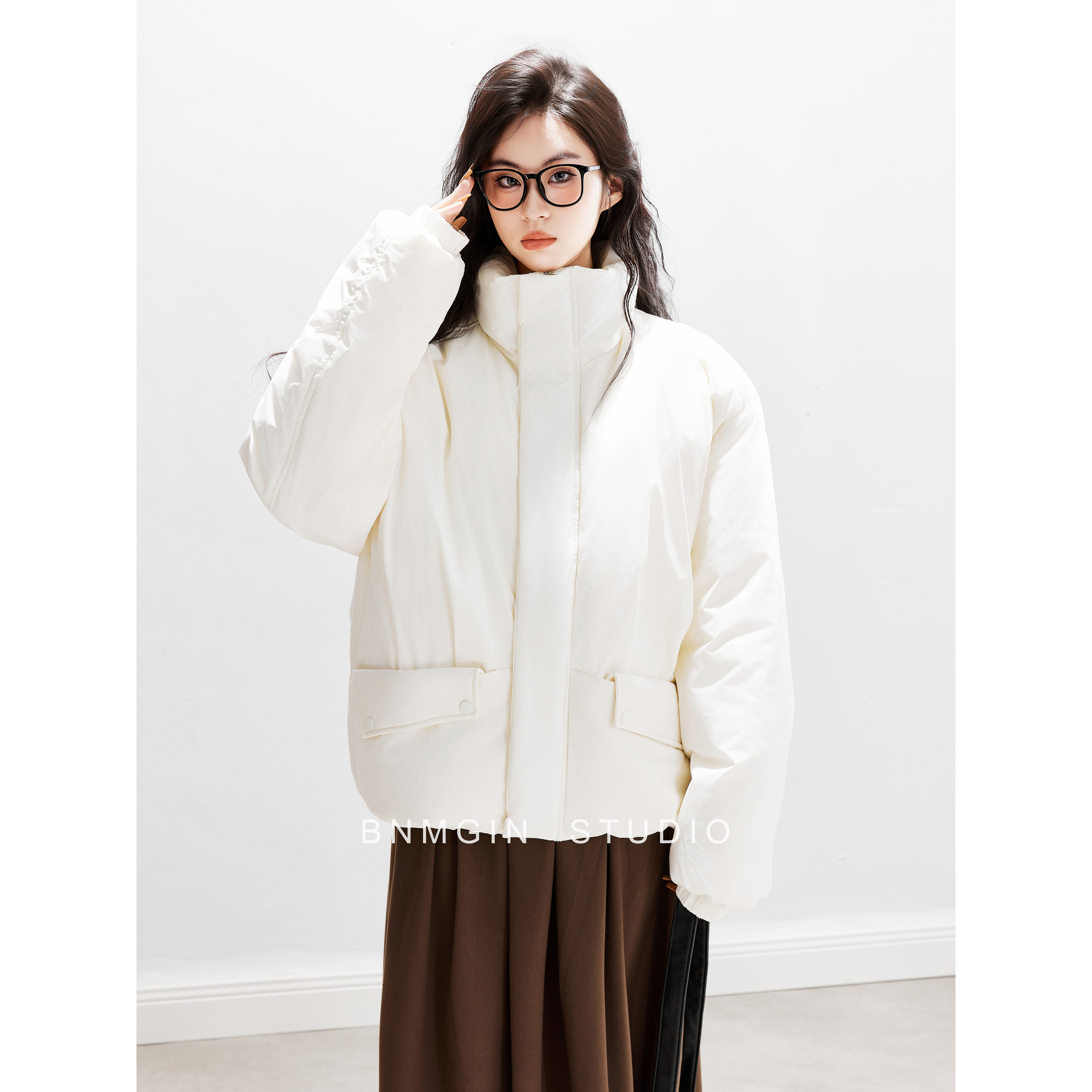 BNMGIN韩系简约穿搭立领羽绒服女