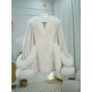 真绵羊皮保暖毛毛大衣B378 新款 真狐狸毛爆款 女内胆显瘦2025年冬季