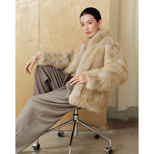 2025芬兰皇冠狐狸毛霜色晕染整皮立领简约轻奢外套女冬B2346