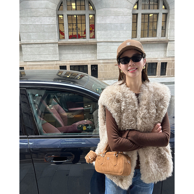 进口微卷托斯卡纳皮毛一体外套女秋冬洋气皮草马甲2025B2161