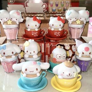 网红爆款万代食玩三丽鸥拿铁造型糖玩盒kitty猫库洛米美乐蒂摆件