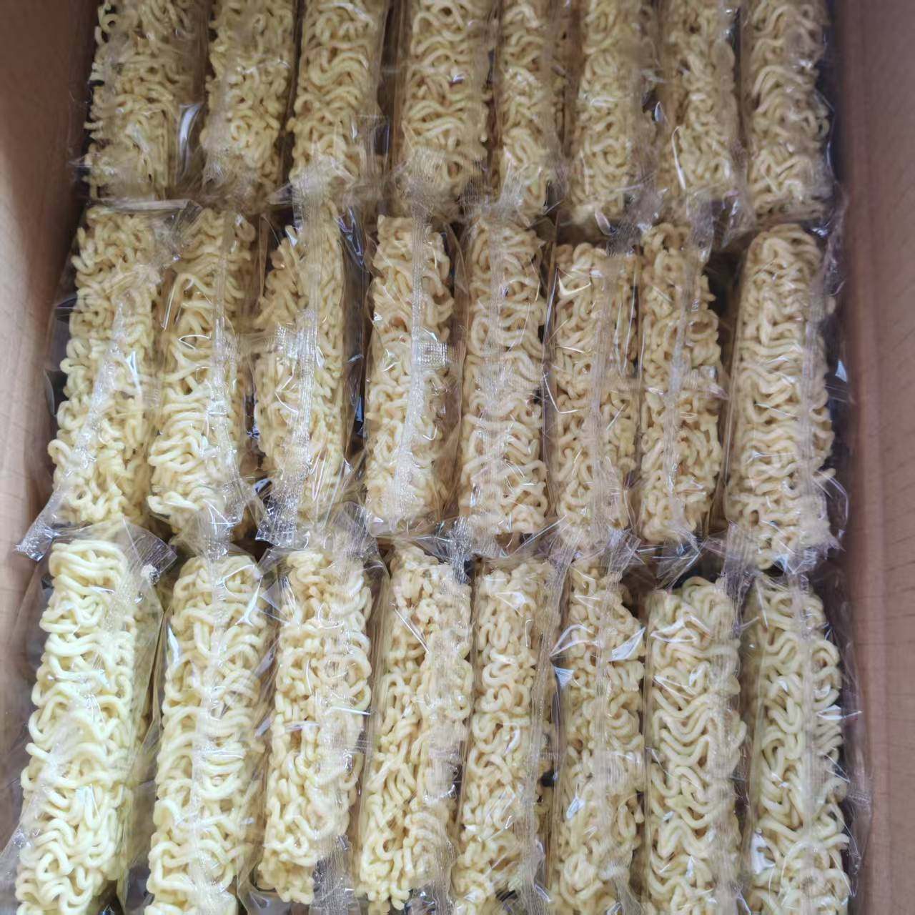统拉面火鸡面专用面饼图片