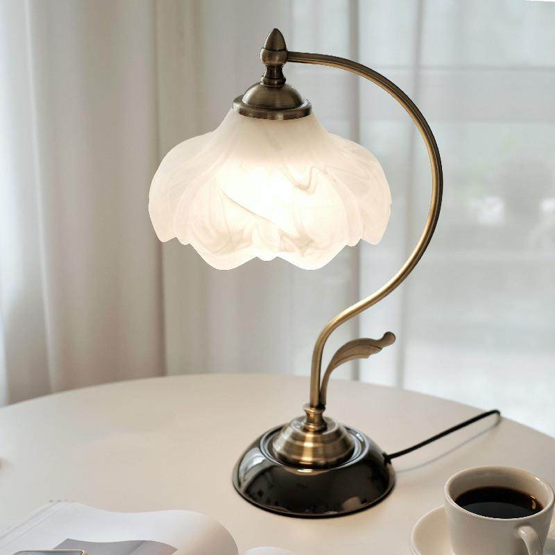 高级感现代轻奢卧室长明灯台灯床头灯结婚台风高端桌灯新中式主卧