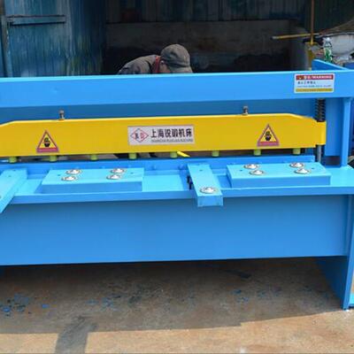 厂家上海电动省电剪板机3*13001米3电动剪板机机械剪板机