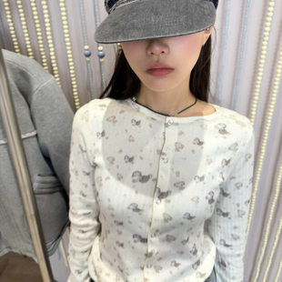 打底衫 T恤暗扣开衫 女生 可爱小动物印花满印长袖 白色补