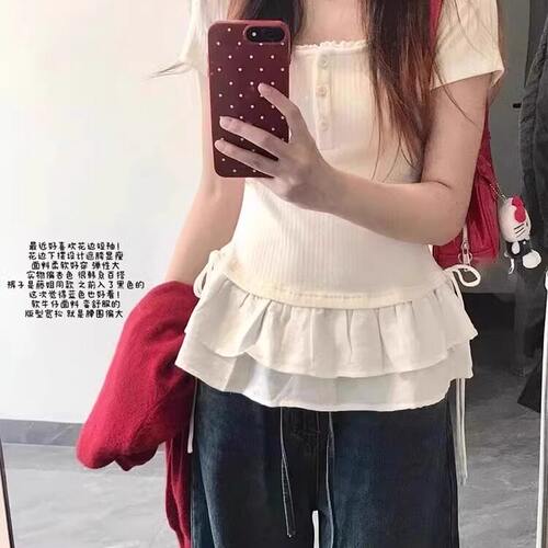 纯欲风蕾丝大U领修身短袖
