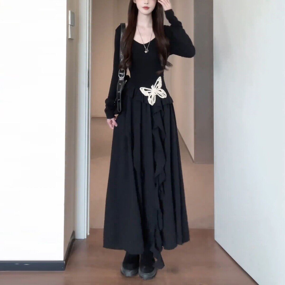 高级感黑色长袖连衣裙子
