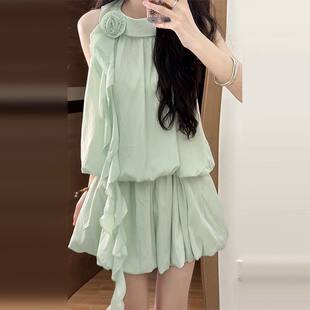 小个子穿搭套装 法式 2025新款 挂脖连衣裙子女夏季 短 绿色无袖