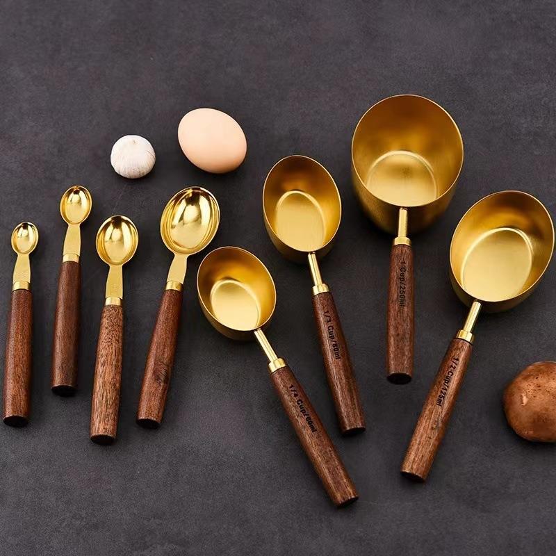 直销新款相思木柄不锈钢量杯量勺八件套装厨房烘焙工具调酒刻度量