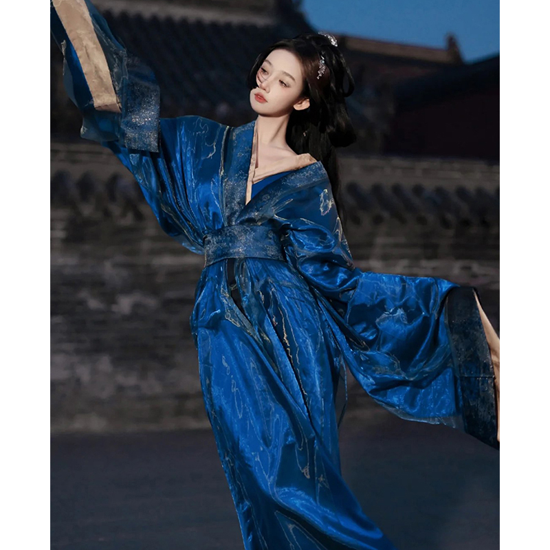蓝色战国袍汉服女古装复原款直裾