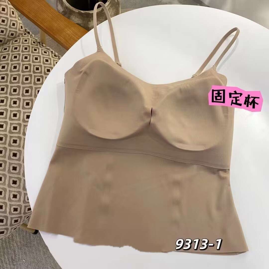 热卖款一体固定杯抹胸吊带细肩带美背无痕秋冬内搭发热吊带背心女