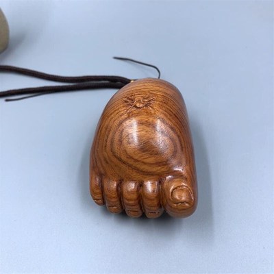 知足常乐手把件木头木雕小脚丫挂件盘龙佛崖柏木雕佛足可随身盘玩