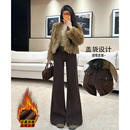 乔栈加绒咖色不贴腿微喇牛仔裤 女秋冬高腰显瘦设计感小个子阔腿裤