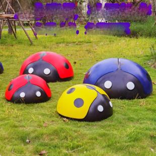 玻璃钢彷真七星瓢虫摆件大户外草坪景观甲虫雕塑甲壳虫井盖装饰品