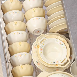家U用礼品礼盒 浮雕奶油风陶瓷碗盘子组合沙拉碗餐具套装