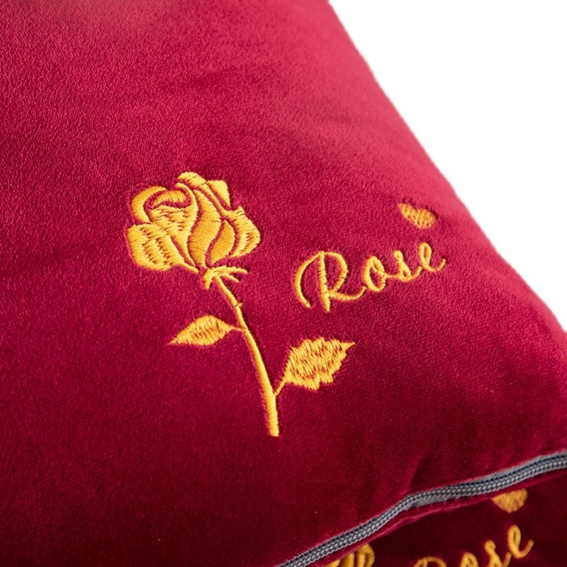 红色抱枕被加绒加厚被子抱枕两用冬季盖被车载靠垫被沙发毛绒靠背