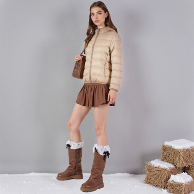 【男女款】一线撤柜撤标 2025年 新款时尚简约轻薄短款连帽羽绒服