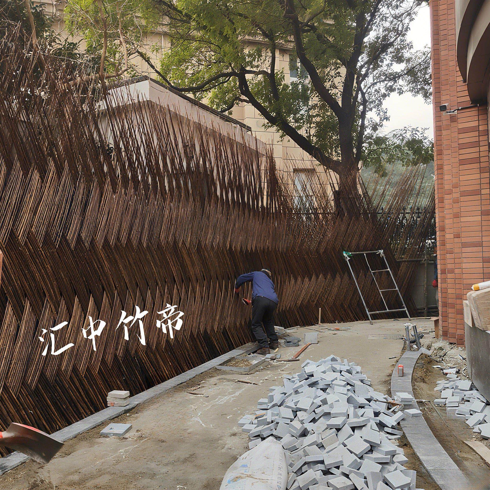 上海竹篱笆编织栅栏户外庭院护栏室内隔断花园造景布置碳化防腐竹