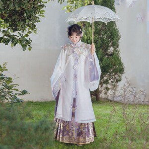 桔屿汉服女明制【紫雾青藤】云肩对襟大袖衫织金仿妆花马面裙春夏