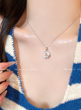 梦幻蓝色月亮吊坠钛钢项链女时尚百搭气质锁骨链轻奢高级感配饰品