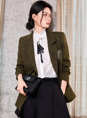 白鹿语英伦风老钱风西装秋冬款西服翻领双排扣垫肩长袖女式外套