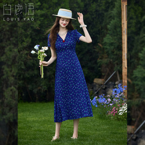 白鹿语优雅气质碎花连衣裙女26夏季新款V领收腰中长裙森系裙长裙