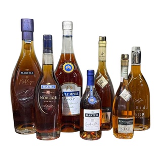 软装样板间售楼处酒具组合摆件名士角马XO蓝带