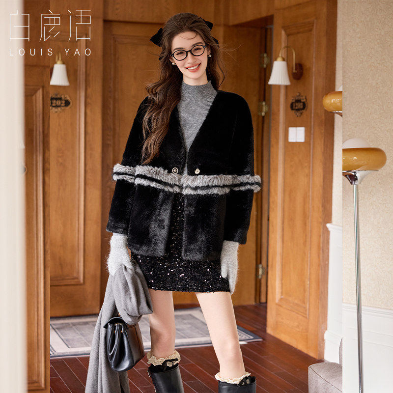 白鹿语黑色毛绒绒轻奢风大衣女26冬新款撞色V领落肩宽松显瘦大衣