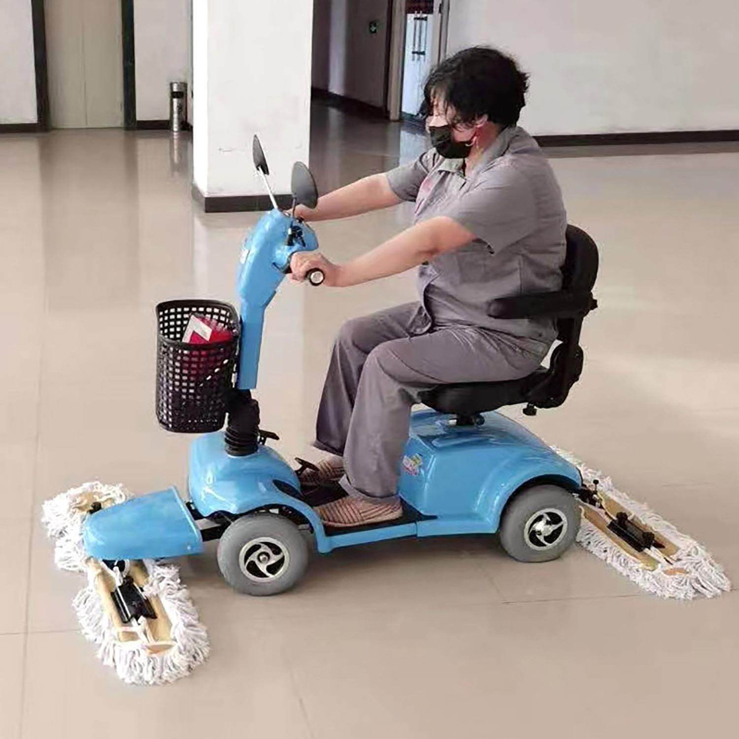 驾驶式电动尘推车商用清洁车物业工厂用英达品牌三四轮擦地机