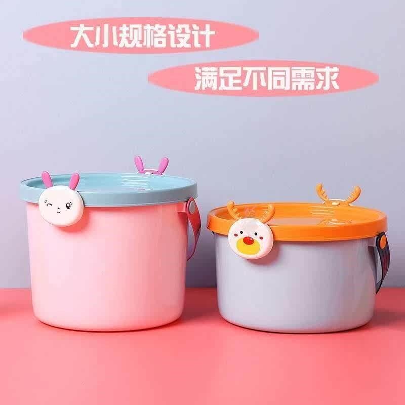 热销小桶有盖可携式手提水桶带盖子塑料家用储水儿童加厚小号整理