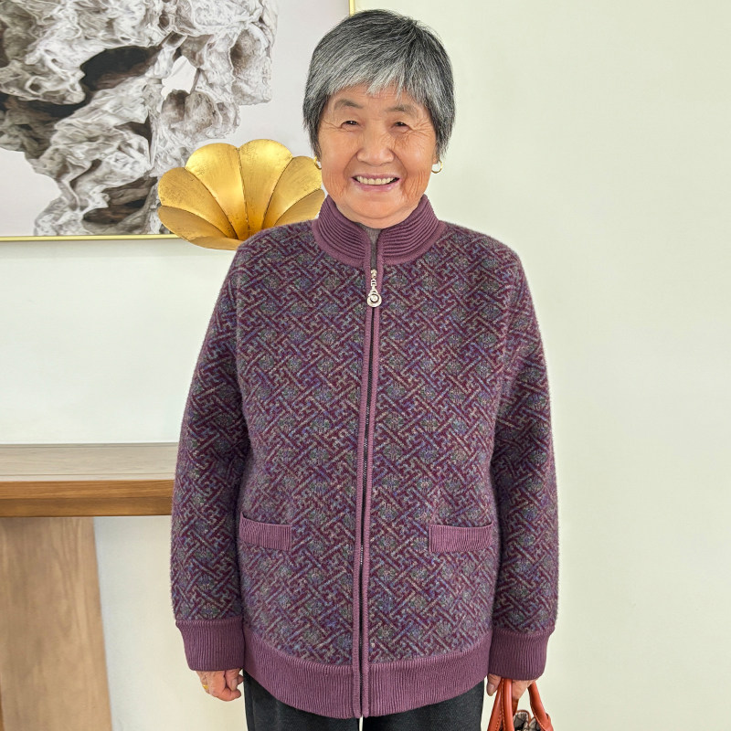 中老年人冬装加绒外套女奶奶装秋冬款毛衣保暖老太太开衫妈妈