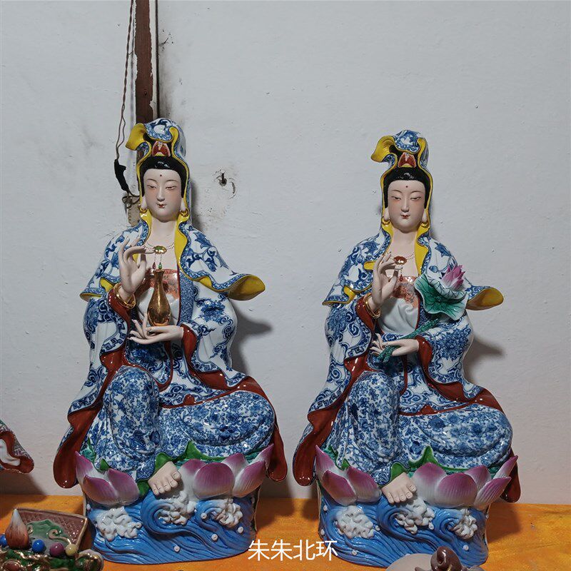 热销手绘青花雕塑陶瓷坐莲观音菩萨像供奉家用持莲净瓶观音佛像摆
