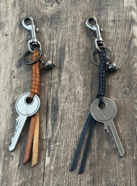 原创设计纯手工头层植鞣革牛皮编织绳金属复古高级配饰包包挂件