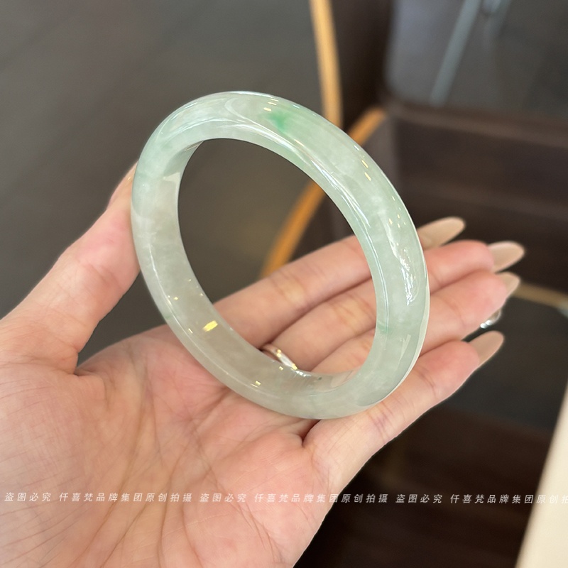 翡翠手镯热卖排行榜前三名