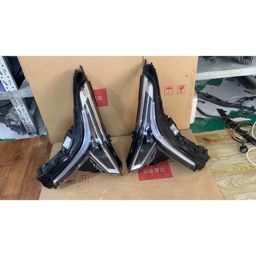 适用16-21年凯迪拉克CT6客厅灯 新款ct6高配三眼车灯总成原厂拆车